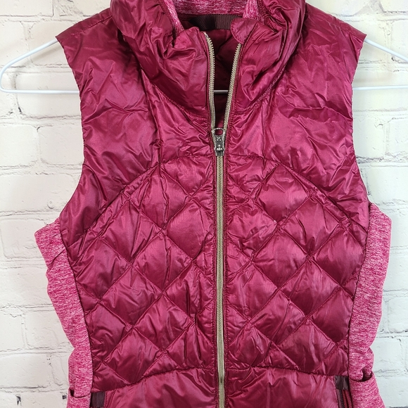 Lululemon down for a run vest size 4 - Picture 3 of 11